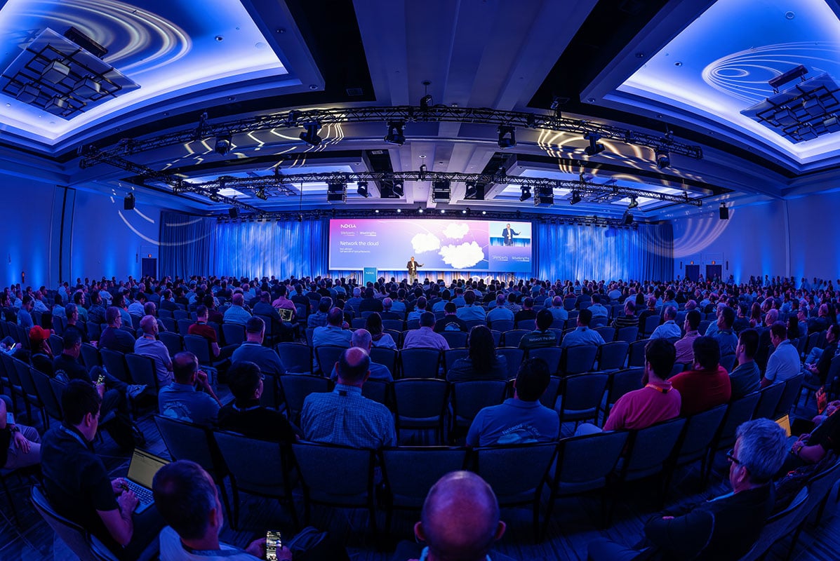 Views of the event’s presentation.