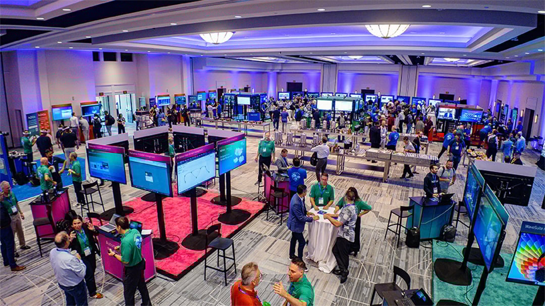 Wide views of the event’s exhibition area.